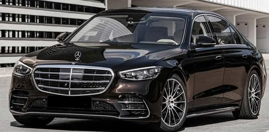 Mercedes S-Class W223, light interior