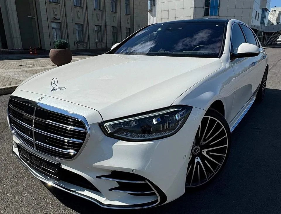 Mercedes S-Class W223 White